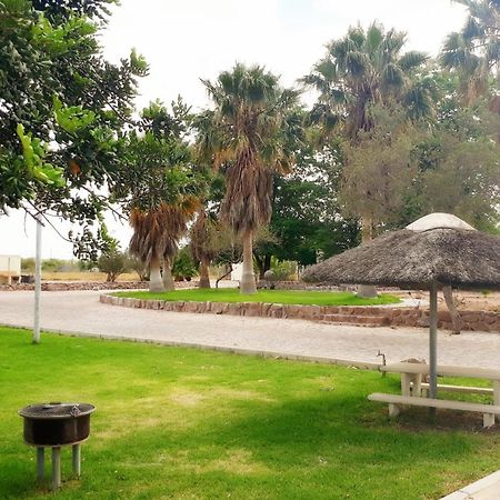 Апартаменты East Gate Rest Camp Buitepos Экстерьер фото