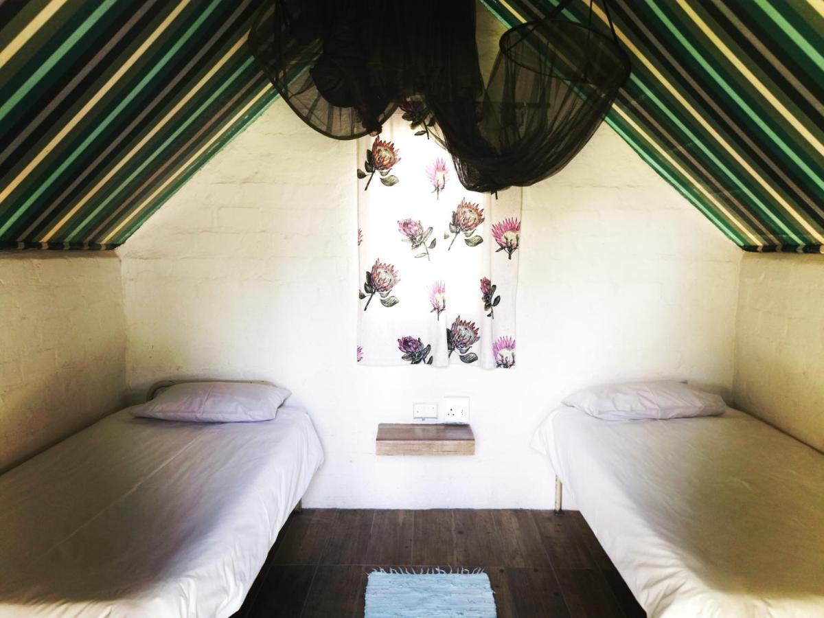 Апартаменты East Gate Rest Camp Buitepos Экстерьер фото